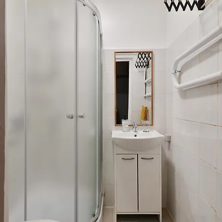 Apartment Cozy Next To Old